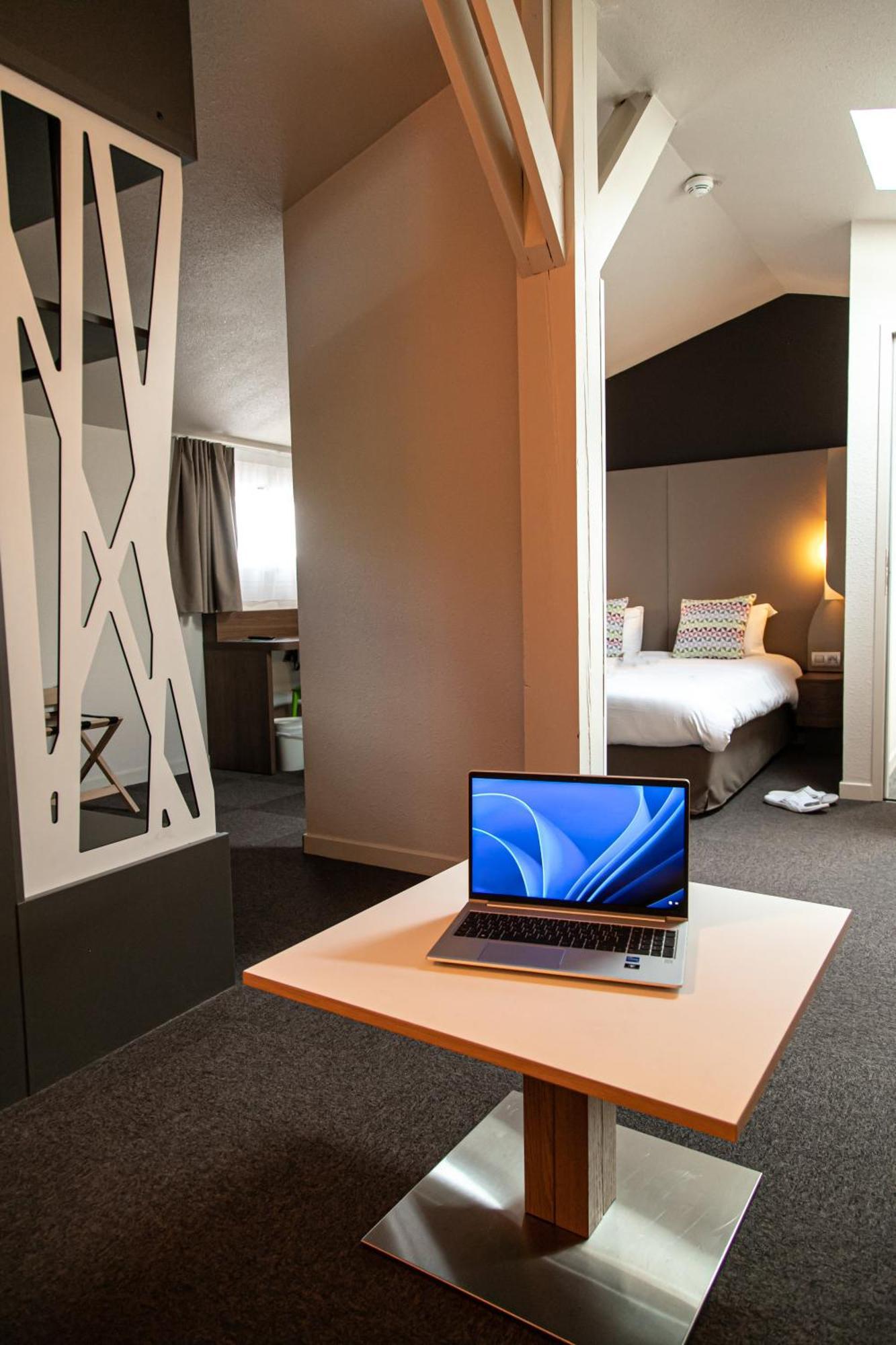 Campanile Toulouse - Blagnac Aeroport Hotel Exterior foto